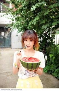 吃瓜少女呀花瓶