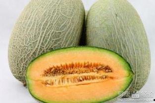 寝室吃哈密瓜,哈密瓜美食之旅