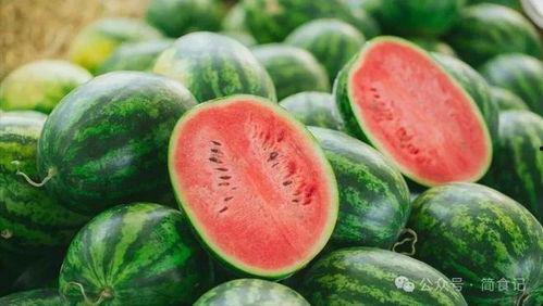 苏冯三白瓜节比赛吃瓜,苏冯三白瓜节吃瓜大赛精彩瞬间