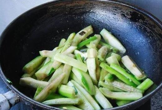 小孩吃蛇瓜好吗怎么吃,适合小孩的健康美味选择