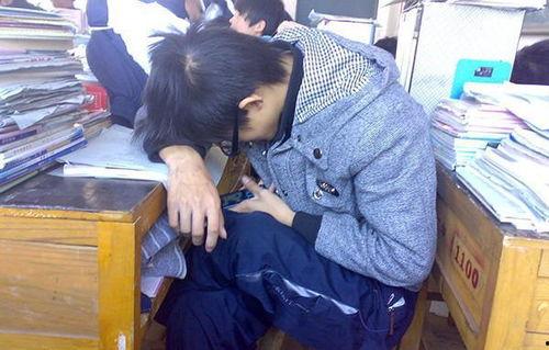 吃瓜学生事件,揭秘校园网络暴力的阴影面