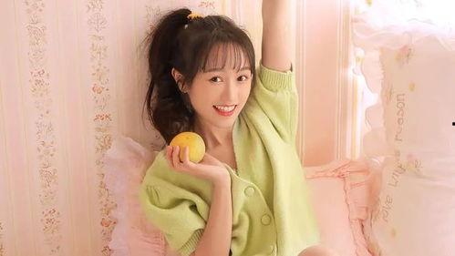 柒柒吖吃瓜不停