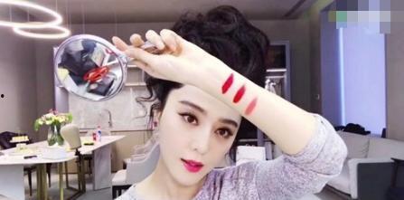 吃瓜女博主视频,一场视觉盛宴背后的故事