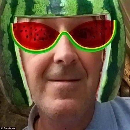 吃瓜族吧,网络时代的“旁观者”与“评论家”