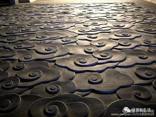 梁山龙城广场吃瓜,热闹非凡的吃瓜盛地