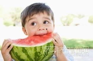 吃瓜不信瓜不然是傻瓜,理性看待网络舆论的智慧
