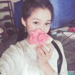 自拍吃瓜图