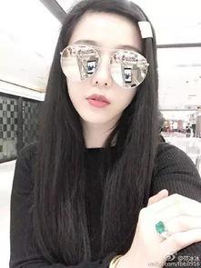 自拍吃瓜图